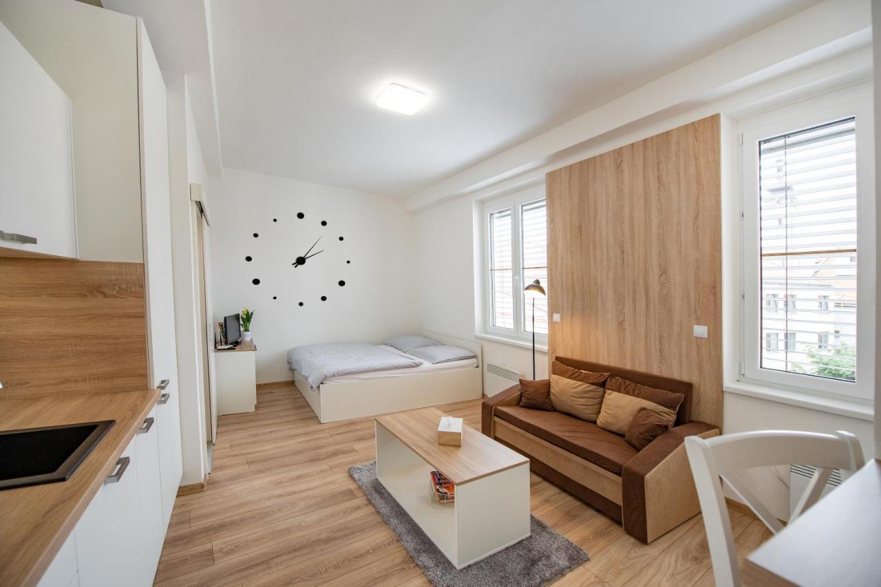 Soho Apartment Písek Esterno foto
